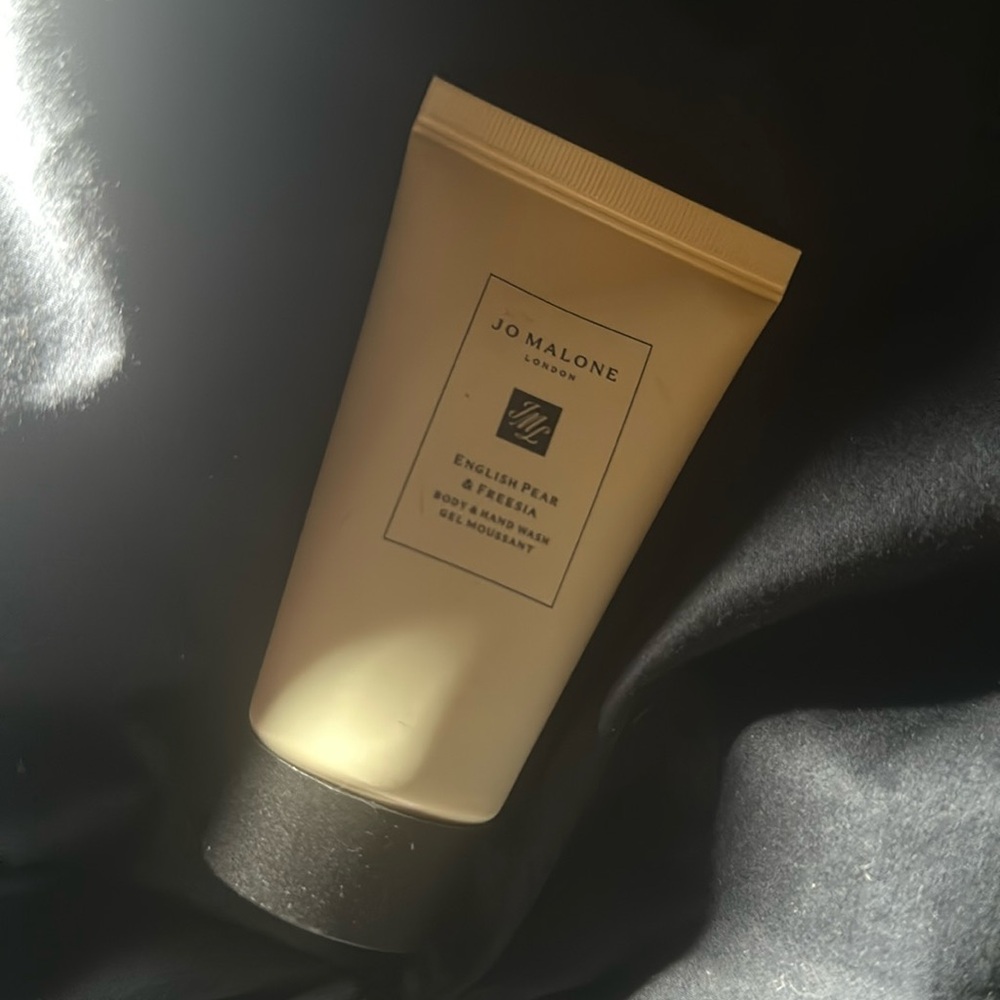 English Pear & Freesia Body Hand Wash Gel Moussant